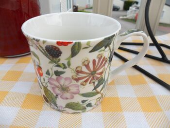 Set Of Four Gift Boxed Palace Mugs In Hedgerow Design, 7 of 8