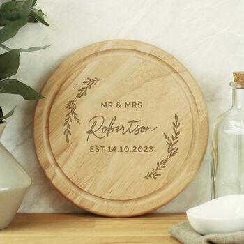 Personalised Laurel Round Wooden Chopping Board, 2 of 6