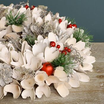 Chartwell Luxury Christmas Wreath, 4 of 6