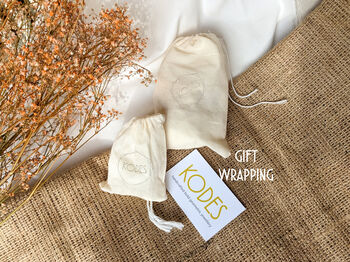 Iris Chunky Black Matte Large Acrylic Statement Chain And Necklace Gift Set, 6 of 7