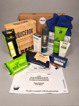 Men's Christmas Grooming Gift Set Personalised, 4 of 4