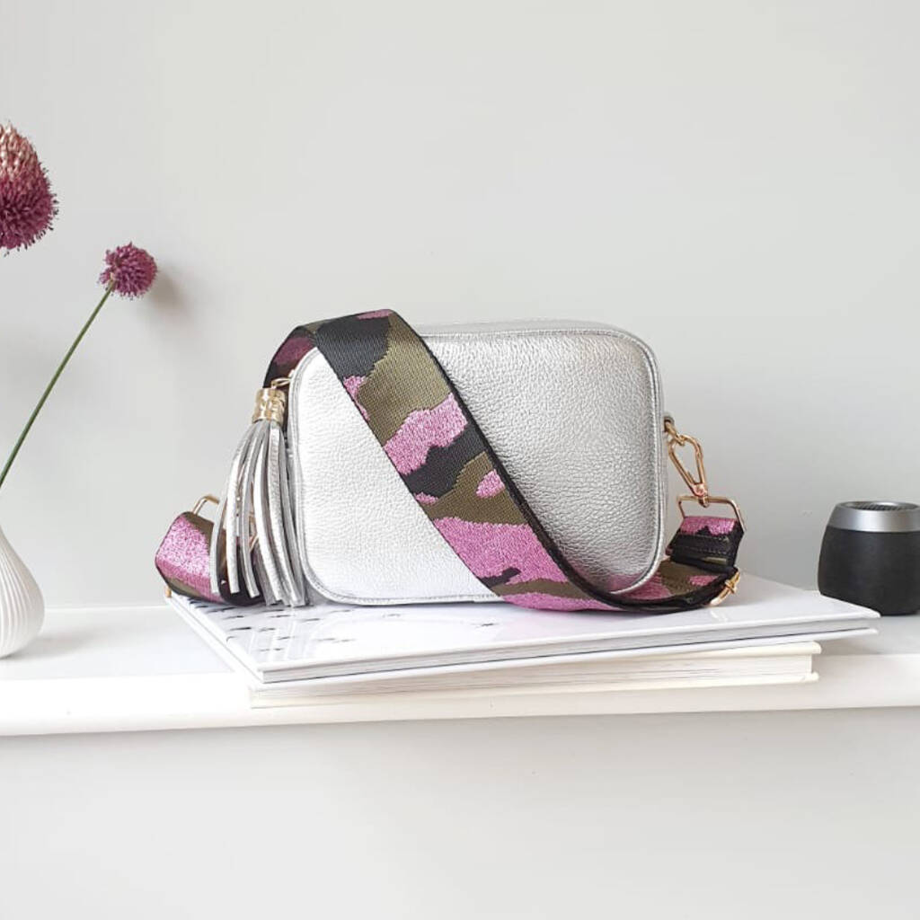 Silver Leather Handbag With Interchangeable Strap By Apatchy