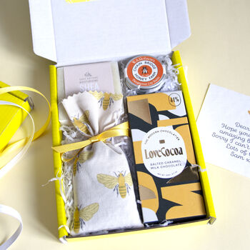 Queen Bee Letterbox Gift Set, 2 of 5
