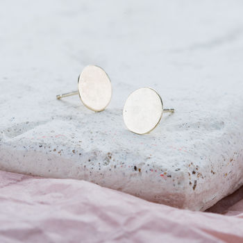 9ct Gold Hammered Disc Earrings, 3 of 4