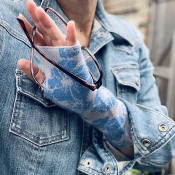 Women's Floral Cashmere Wrist Warmers Blue, 3 of 8