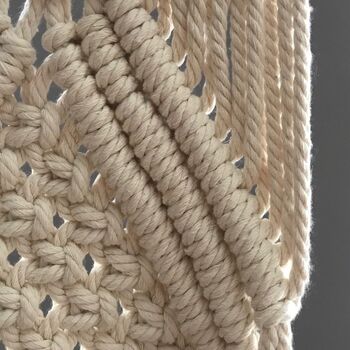 Starter For 10 10 Macramé Knots For Beginners, 8 of 11