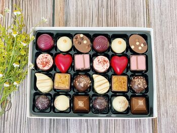 Luxury Chocolate Selection Box, 2 of 6
