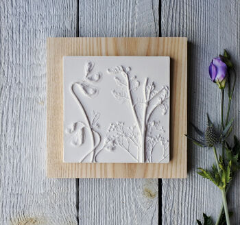 Sweet Peas, Fern And Ladies Mantle Plaster Cast Plaque, 3 of 5