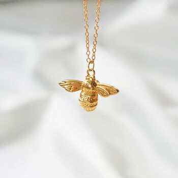 Queen Bumble Bee Necklace, 10 of 12