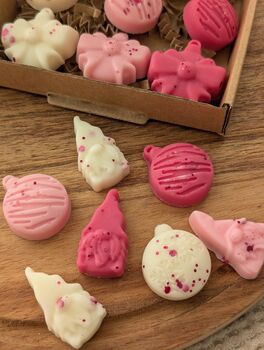 Pink Christmas Wax Melt Gift Set For Christmas, 5 of 8