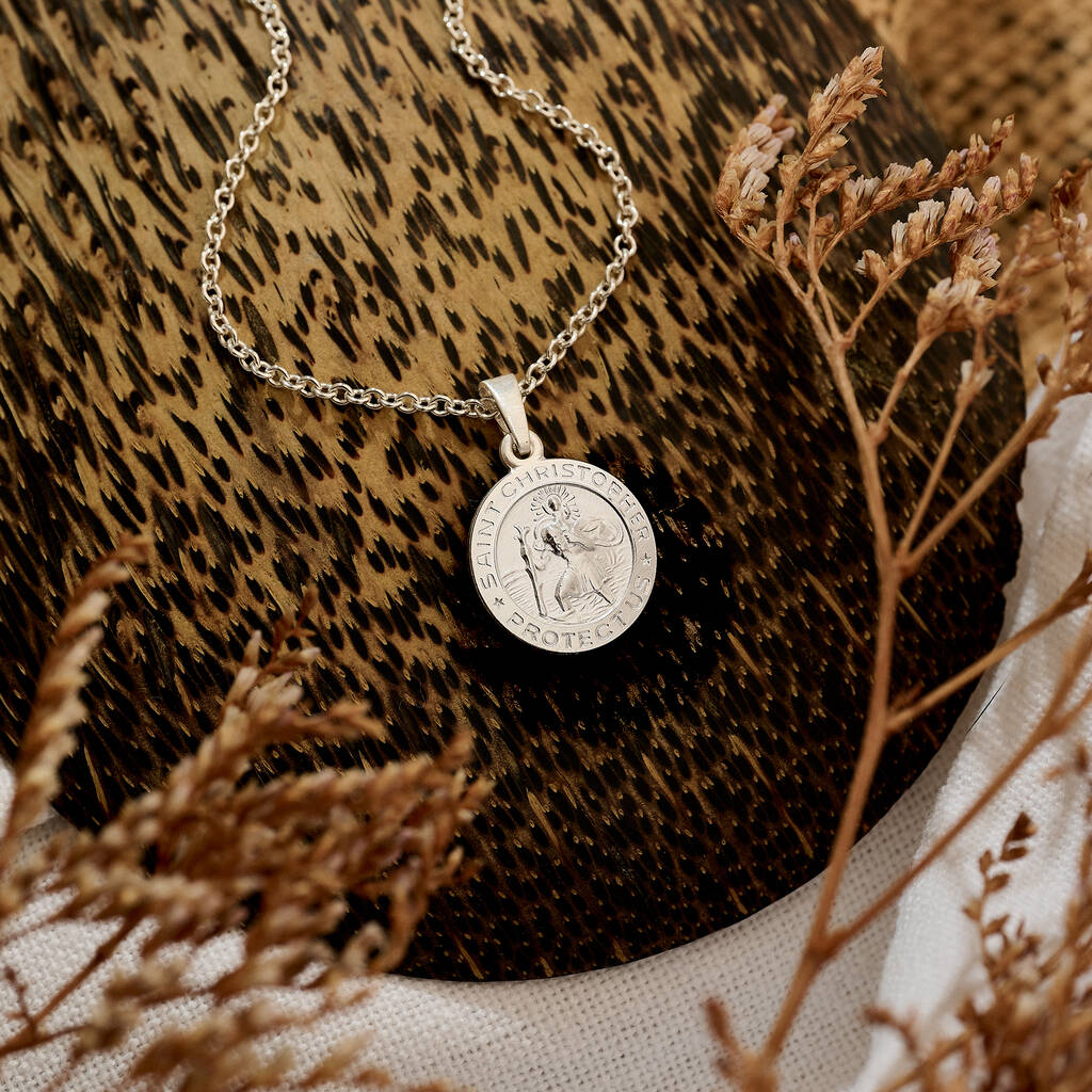 Personalised Family Solid 9ct White Gold Round Engraved St Christopher  Necklace With Optional 9ct White Gold 1.3mm Wide Diamond Cut Curb Chain In  Gift Box (available in 16