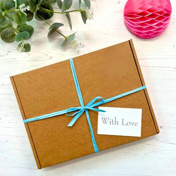 Teacher Gift Set With Personalised Pancake Mix, Hot Chocolate Spoon And Maple Syrup, 2 of 6