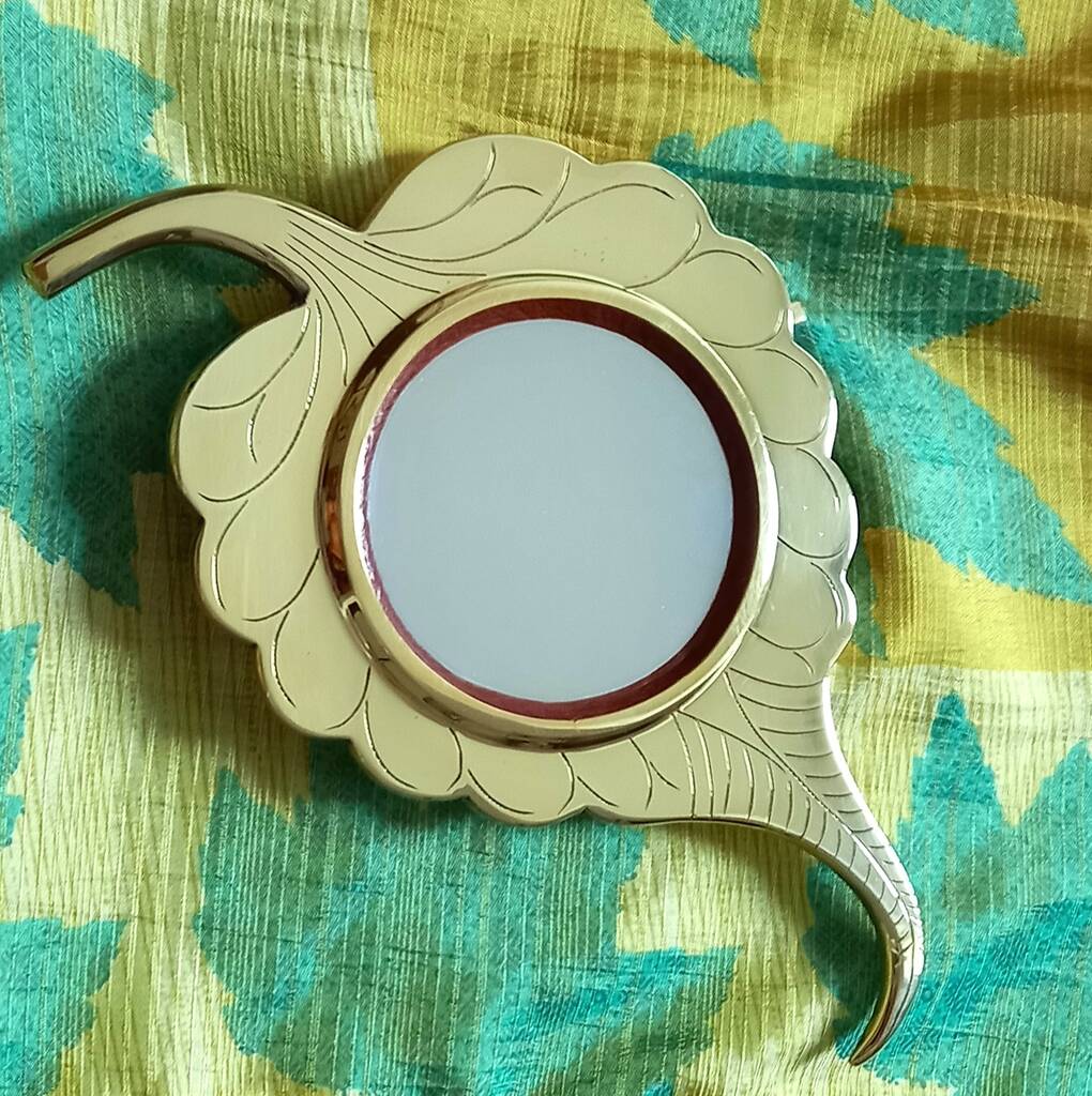 Aranmula Kannadi Mirror Aalila With Brass Frame By Mytri Designs ...