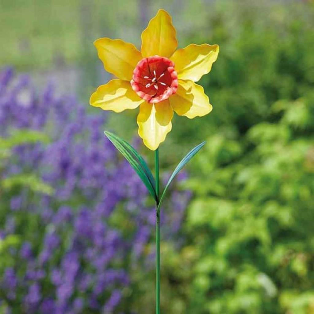 Daffodil Metal Garden Sculpture By Garden Selections