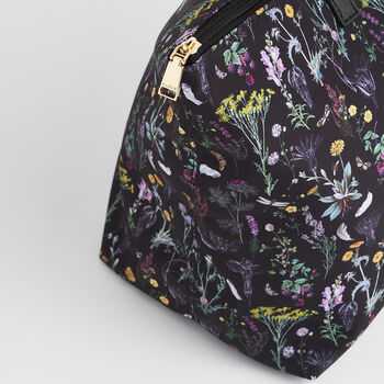 Wilderness Large Black Grab Tote, 7 of 7