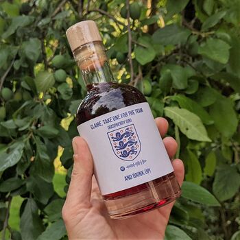 Personalised England Football Flavoured Gin With Music, 4 of 6