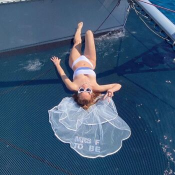 Personalised Bride To Be Hen Party Sparkle Veil, 2 of 7