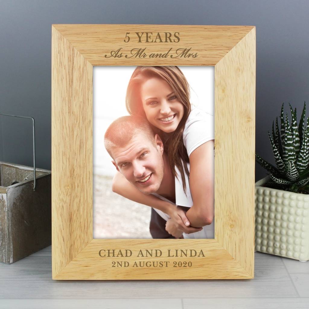 personalised-wooden-anniversary-7x5-photo-frame-by-when-i-was-a-kid