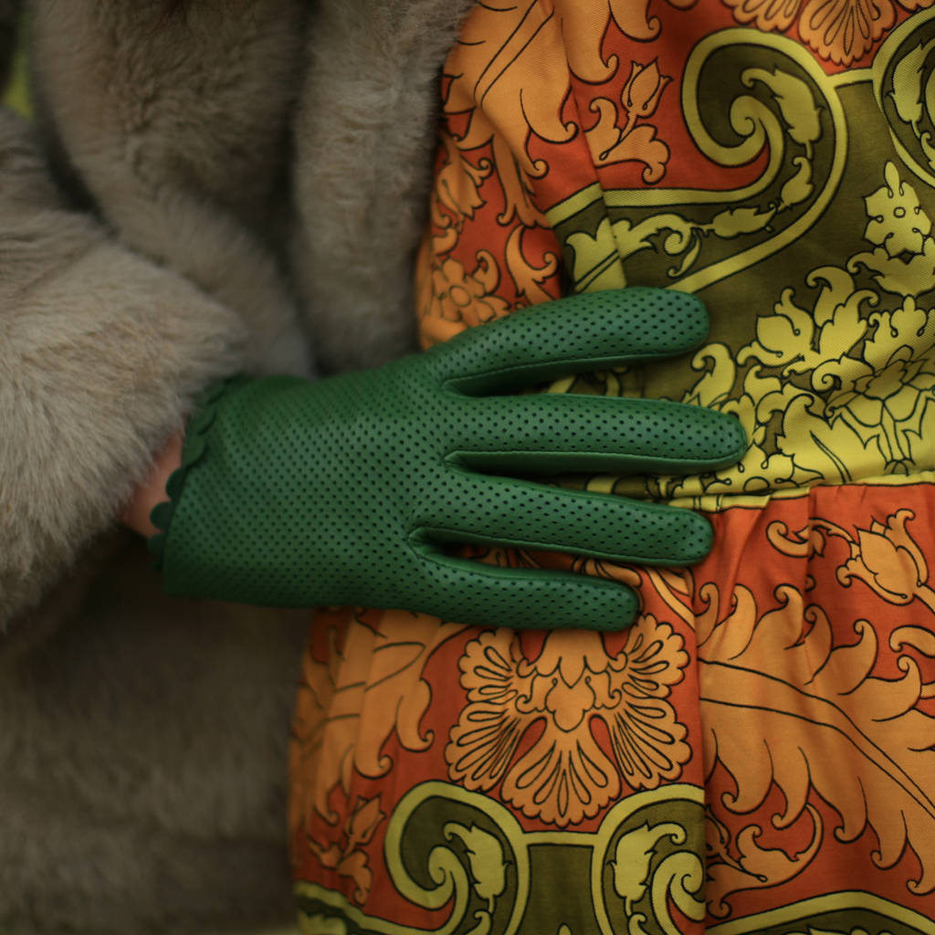 Peggy. Women's Unlined Leather Driving Gloves By Gloves