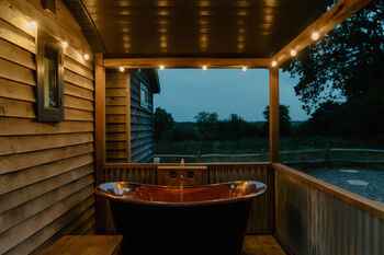 Dapple Shepherd Hut Ultimate Wellbeing Stay With Sauna And Outdoor Shower And Bath, 10 of 11