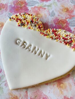 Customised Mother's Day Biscuit Hearts, 3 of 8