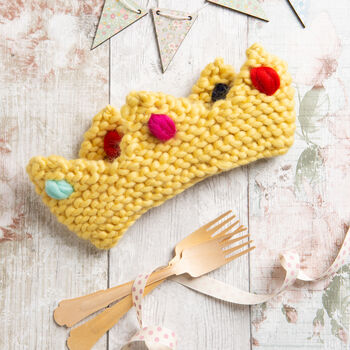 Knitting Kit Crown, 2 of 7