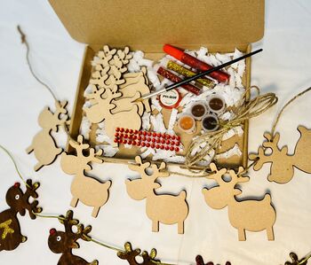 Personalised Reindeer Bunting Wooden Paint Craft Kit, 10 of 12