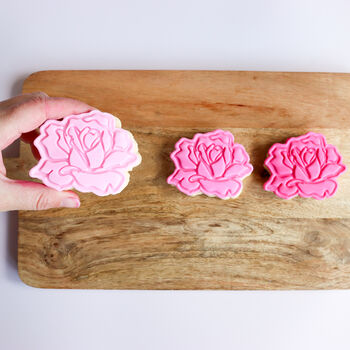 Blooming Rose Biscuit Baking And Decorating Starter Kit, 3 of 9