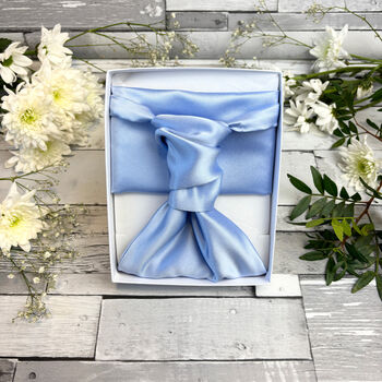 Blue Daisy Wedding Set, 5 of 9