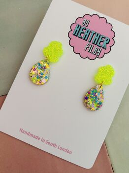 Splat Drop Glitter Resin Statement Earrings / Artist Statement Jewellery Pop Art Inspired Gift / Retro Nickelodeon Vibes / Abstract Drop Jewellery Bold Colourful Statement / Art Teacher Gift Creative Sparkle Accessory, 5 of 10