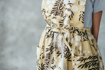 Crossback Pinafore Apron | Studio And Café Workwear, 8 of 12