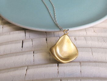 22ct Gold Vermeil Medium Sea Shell Pendant Necklace, 2 of 3