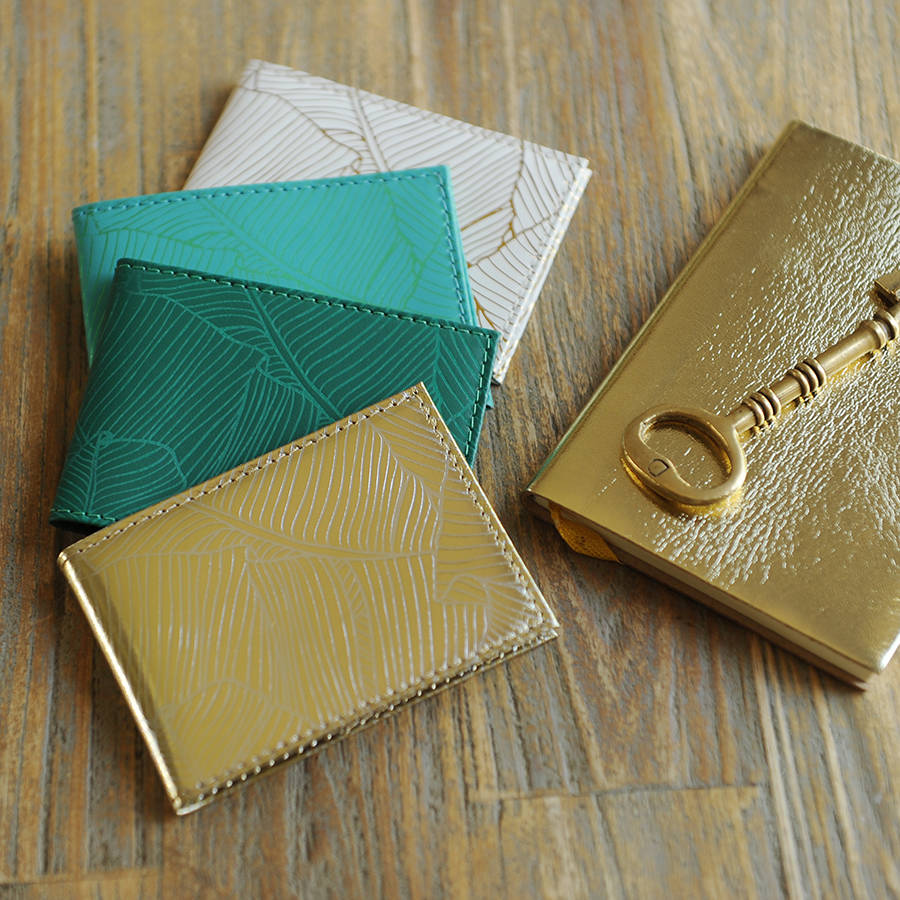 leather palm print oystertravel card holderundercover