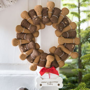 Personalised Refillable Dog Biscuit Wreath, 2 of 4