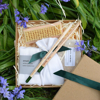 Sustainable Organic Gardeners Letterbox Gift Set, 2 of 8