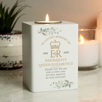 Personalised Queen Elizabeth Memorial Tea Light Holder, 2 of 3