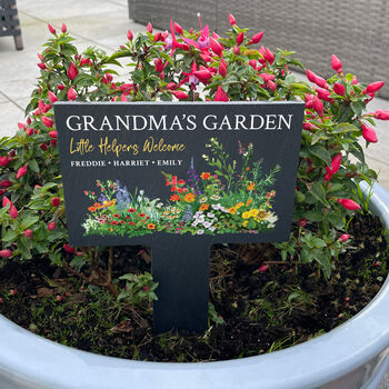 Personalised Little Helpers Welcome Garden Marker, 5 of 8