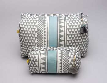 Sankari Geometric Stripe Pattern Teal Quilt Makeup Bag, 3 of 4