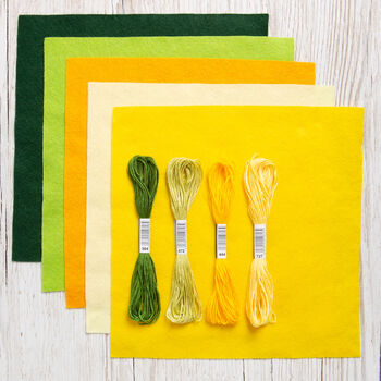 A Dozen Daffodils Felt Craft Kit, 7 of 7