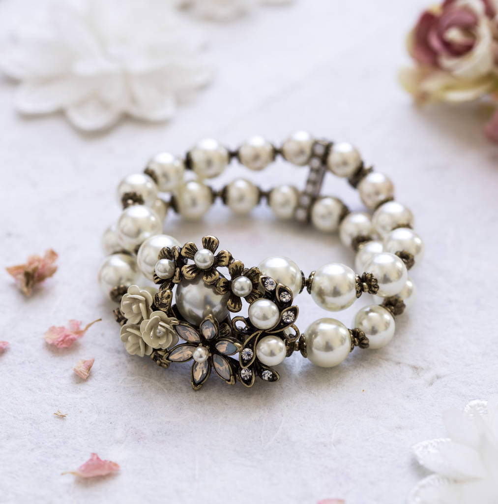 chunky pearl bracelet