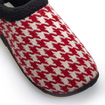 Turbo Red And White Dogtooth Mens Slippers Indoor/Garden Shoes, 8 of 9