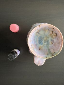 Handmade Porcelain Wax Melt/Oil Burner, 3 of 4