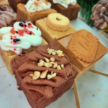 12 Day Vegan Cookie Traybake Advent Calendar, 6 of 8