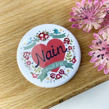 Welsh Best Mum/Gran Badge, 5 of 5