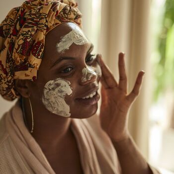 Vegan Cleansing Face Mask With Kaolin Clay For Redness And Hydration, 5 of 10