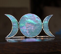 Logo : Triple moon and Lotus 
