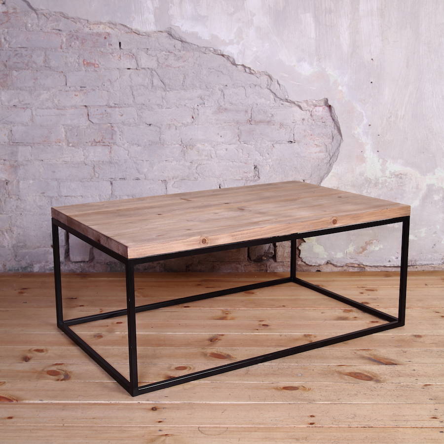 Industrial Looking Coffee Tables : Modern Industrial Style Coffee Table By Cosy Wood ... - Featuring 2 end tables and a coffee table, this set offers a stylish industrial aesthetic by combining the look of rustic wood with steel.