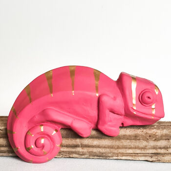 Shelf Chameleon Pink And Gold, 4 of 8