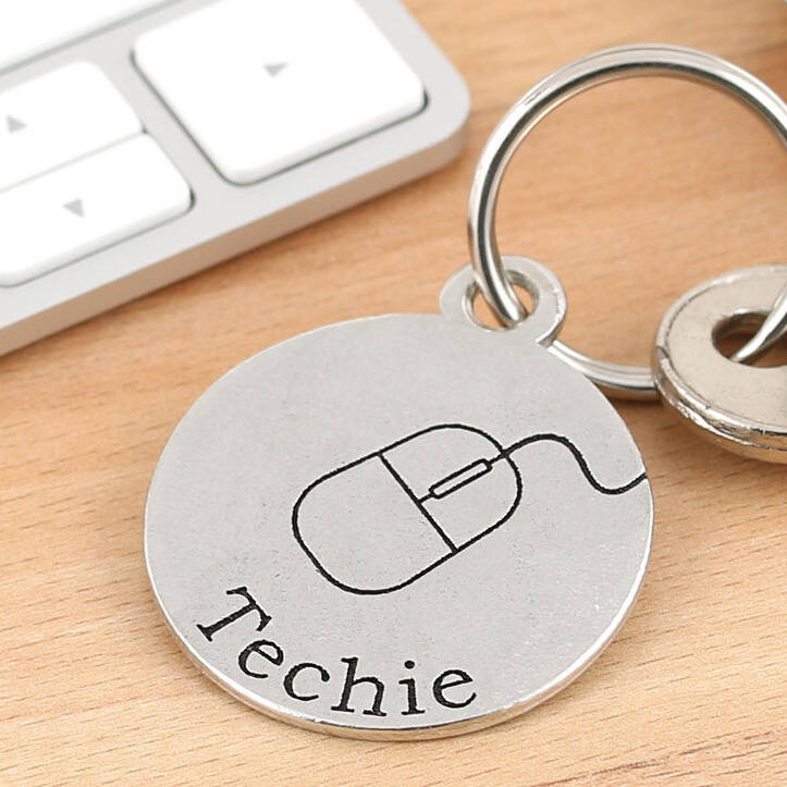 Image of Computer Lovers Round Pewter Keyring For A Techie
