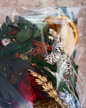 Christmas Themed Flower Craft Pack Dried Flowers, 3 of 3